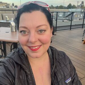 Meet your Posher, Rebecca